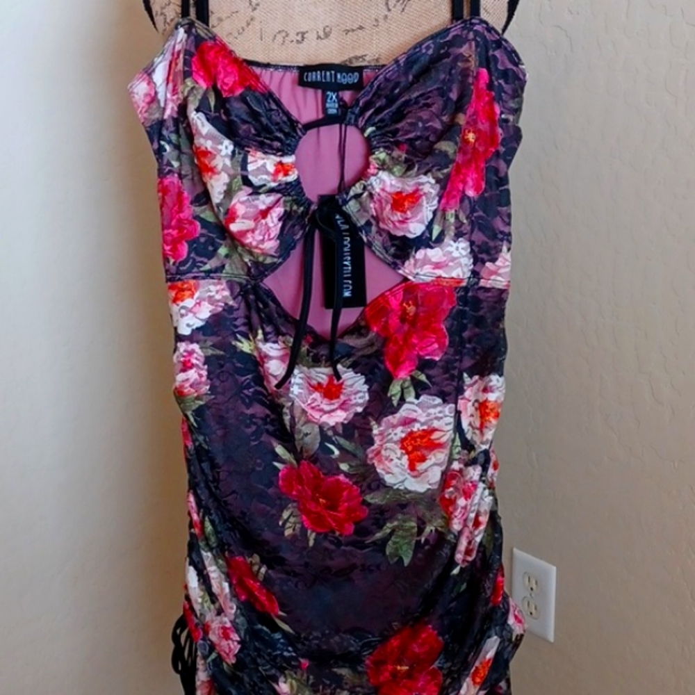 DOLLSKILL CURRENT MOOD 2X HESRTFELT HORIZON ALL O ER FLORAL PRINT RUCHING SIDES